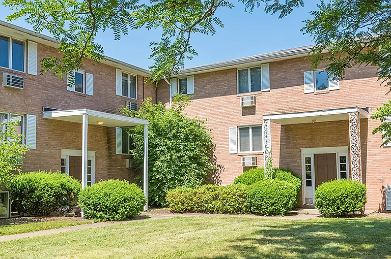 Lake Cable Village Apartments — Photo 1
