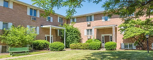 Lake Cable Village Apartments Photo 1