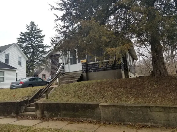 331 Hillcrest Ave, Ames, IA 50014