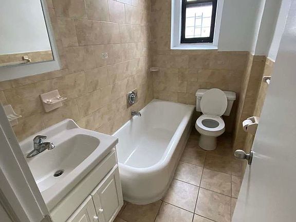 3rd image of 3300 Bailey Ave APT E17