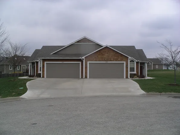 509-11 Oak Leaf Ct, Baldwin City, KS 66006