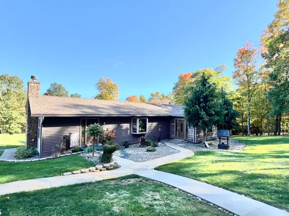 313 Ethel Ln, Punxsutawney, PA 15767