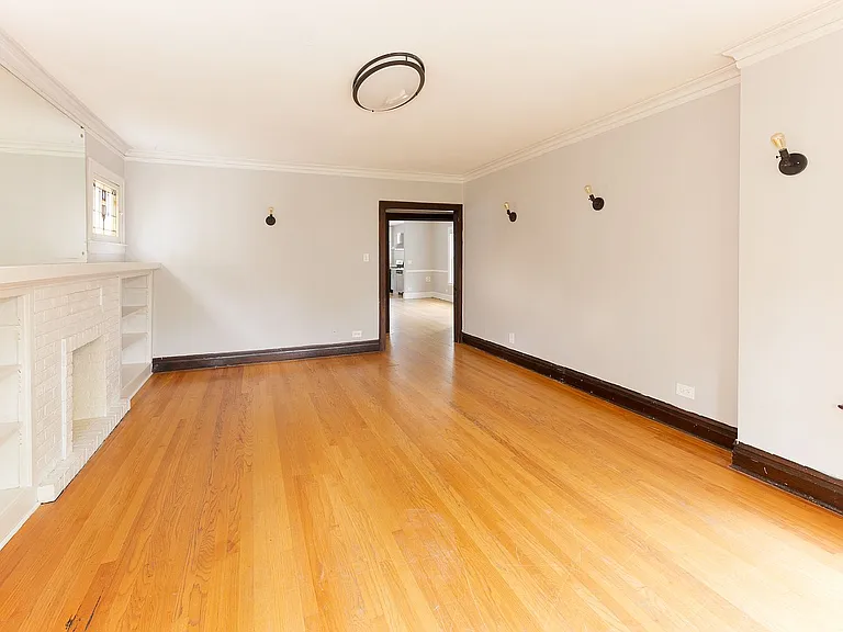 1836 W Byron St #1 — Photo 6