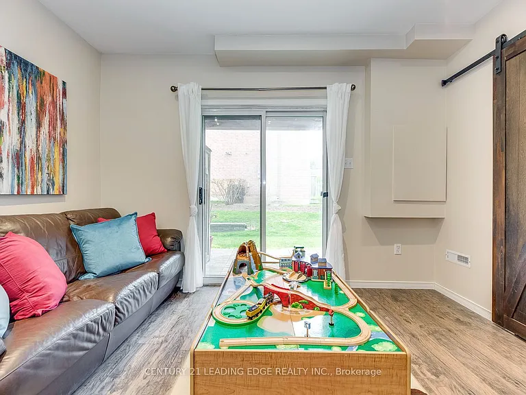 2945 Thomas St #124 — Photo 16