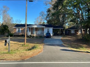 906 Martin Luther King Dr, Andrews, SC 29510