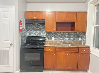 222 3rd St #5, Elizabethport, NJ 07206