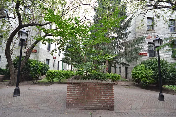 Rented by Silverstein Collection LLC  | media 13