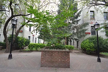 Rented by Silverstein Collection LLC 