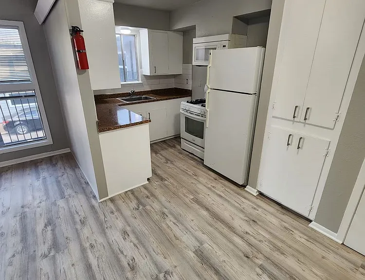 3414 Woodridge Dr #18 — Photo 5