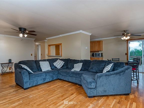 5th image of 2420 Loerland Ln