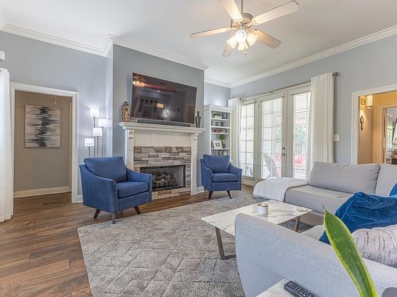 4th image of 2234 Springlake Dr