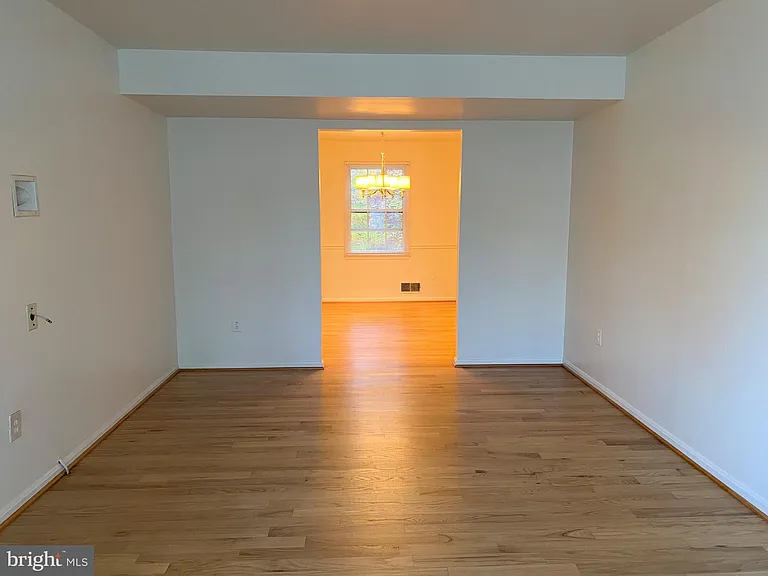 6802 Dina Leigh Ct — Photo 7