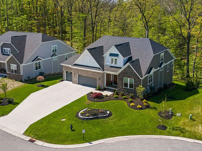 233 Lake Balaton Dr — Photo 8