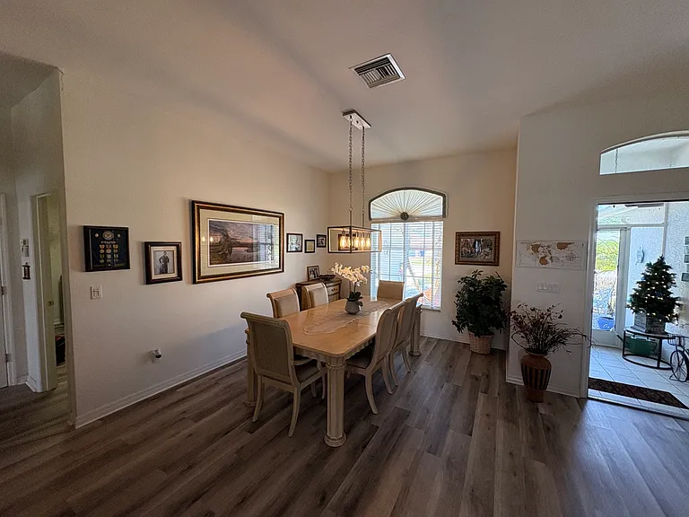 131 Orange Rd NE — Photo 9