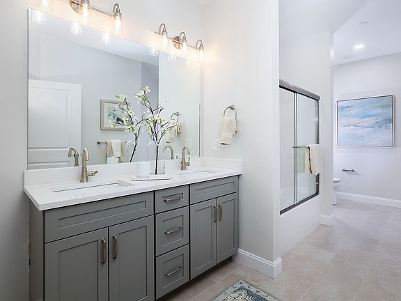 5th image of 74 Rockingham Rd #103