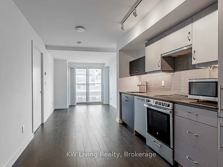 181 Huron St #807 — Photo 4