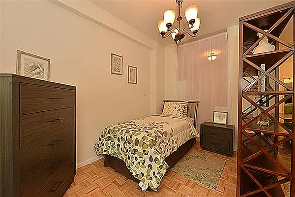 Sold by R New York | media 5