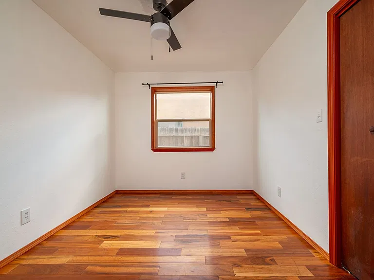 2911 Avenida Alamosa — Photo 17