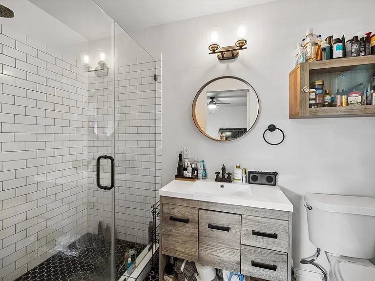 8510 Western Dr — Photo 4