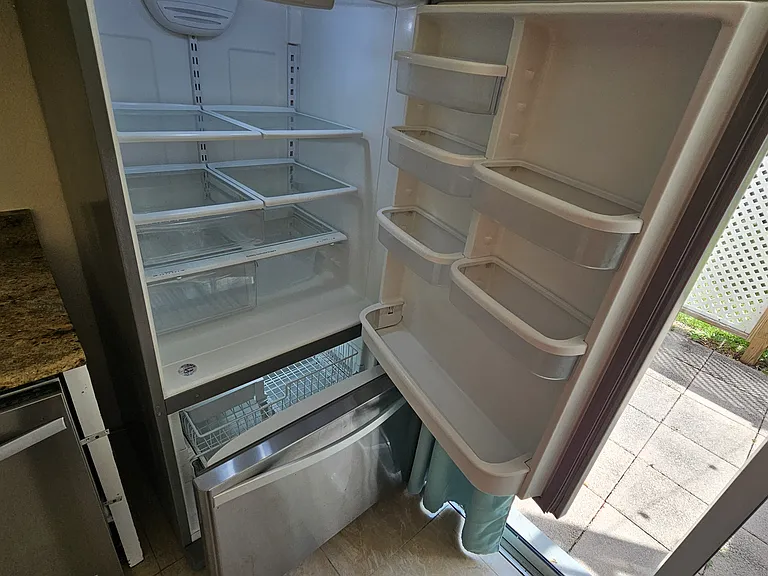 2261 W Bay Dr #1 — Photo 4