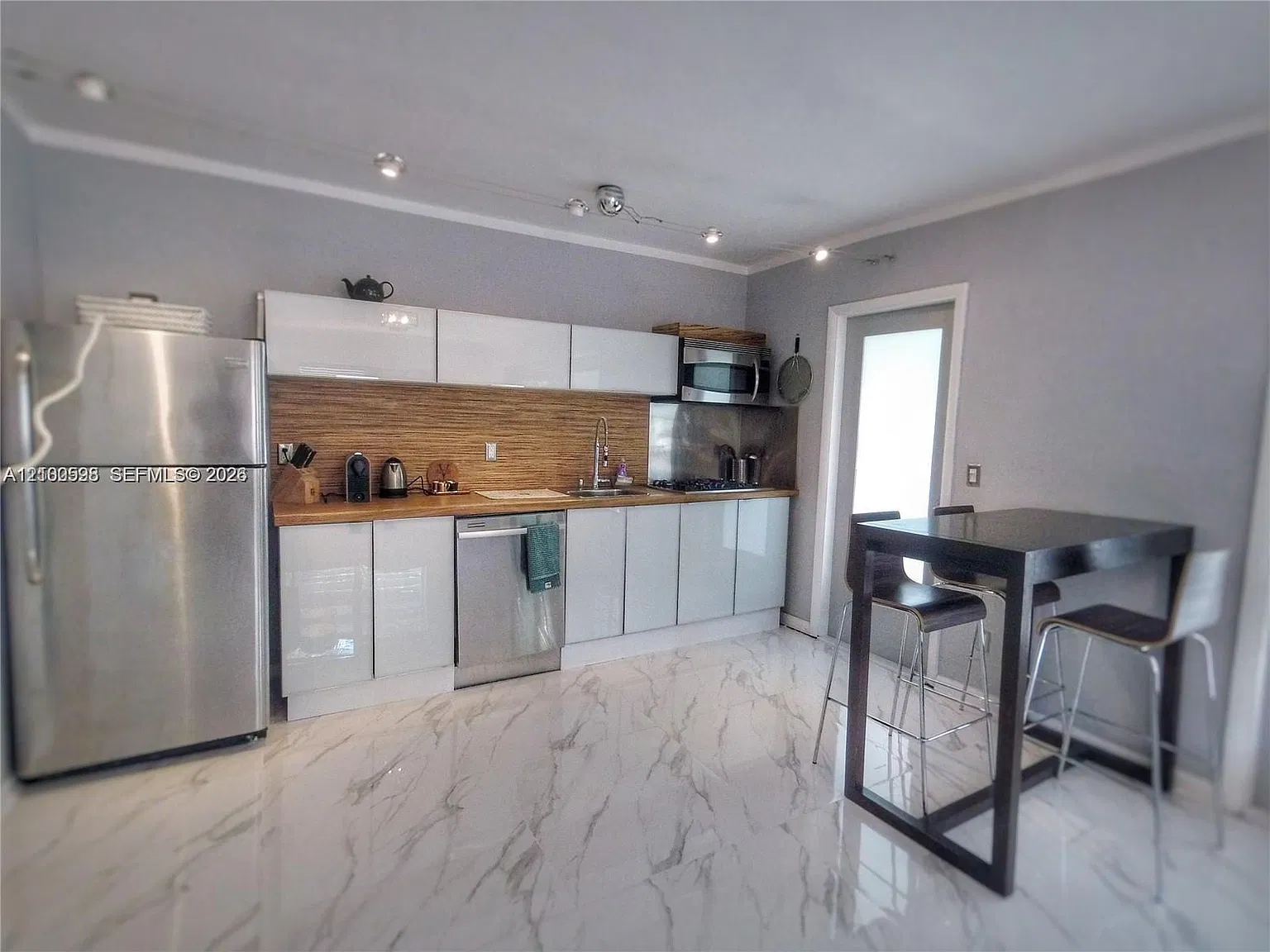 Park Square Condo — Photo 4
