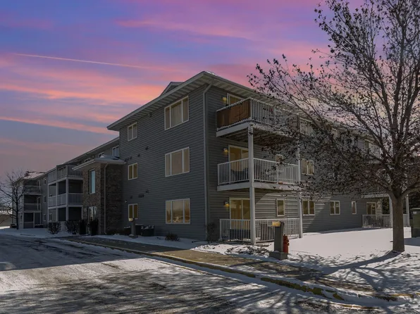 880 Lyn Way Unit 206, Hastings, MN 55033