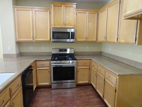 2nd image of 1796 Dawnelle Way