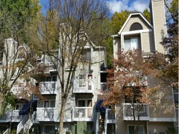 10703 Hampton Mill Ter APT 130, Rockville, MD 20852