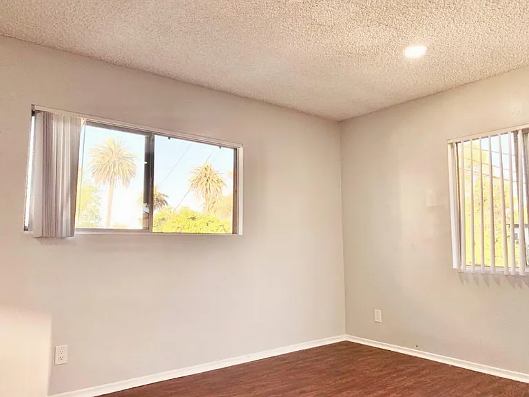 4020 Inglewood Blvd #10 — Photo 8