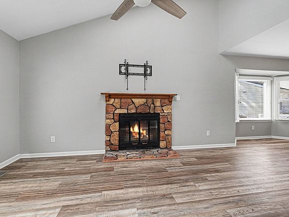 4th image of 1631 Roanoke St