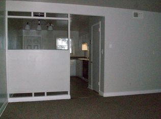 109 Williamsburg Ct APT B, Winston Salem, NC 27103