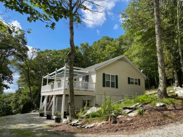 3645 Hickory Nut Gap Rd, Banner Elk, NC 28604