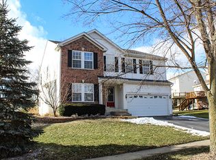 2113 Hemlock Dr, McHenry, IL 60050