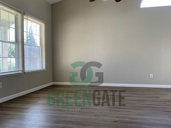 3rd image of 2415 Garden Oak Dr