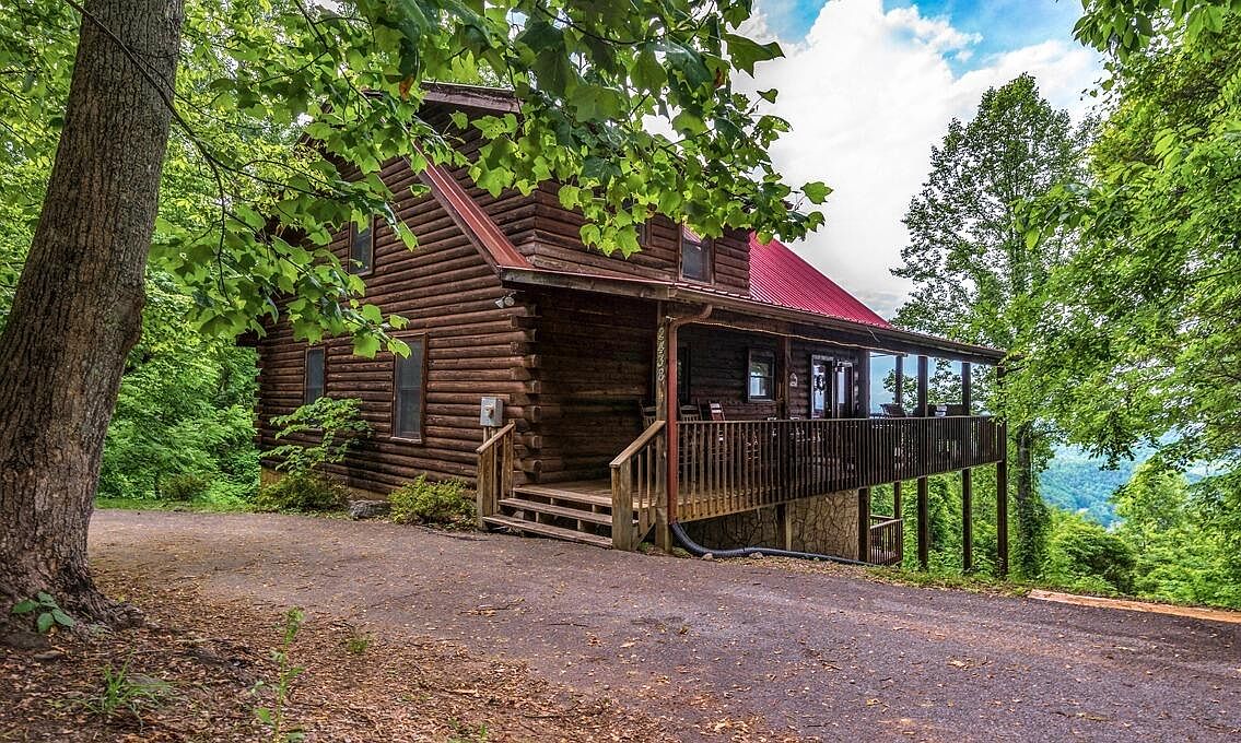 2438 Walnut Ridge Way, Sevierville, TN 37862 | Zillow