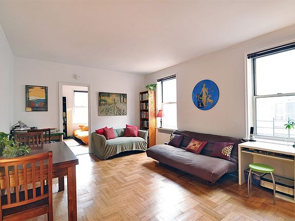 4th image of 120 Bennett Ave APT 6N