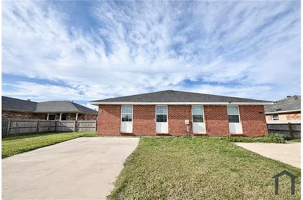 Building Photo - 13651 N Nemours St