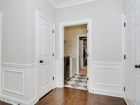 5th image of 935 Innisbrook Drive