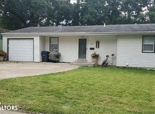 2905 Moody Ln, Burlington, IA 52601