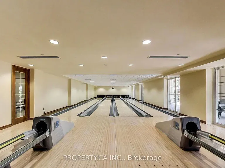 80 Harrison Garden Blvd #221 — Photo 11