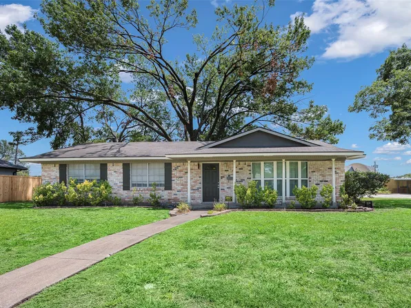 1100 Wake Dr, Richardson, TX 75081