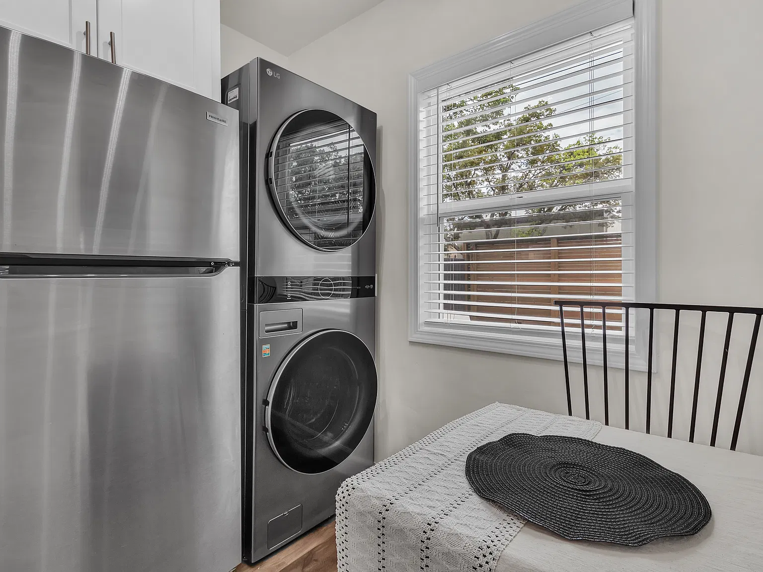 1 bed, $2,700 — Photo 4