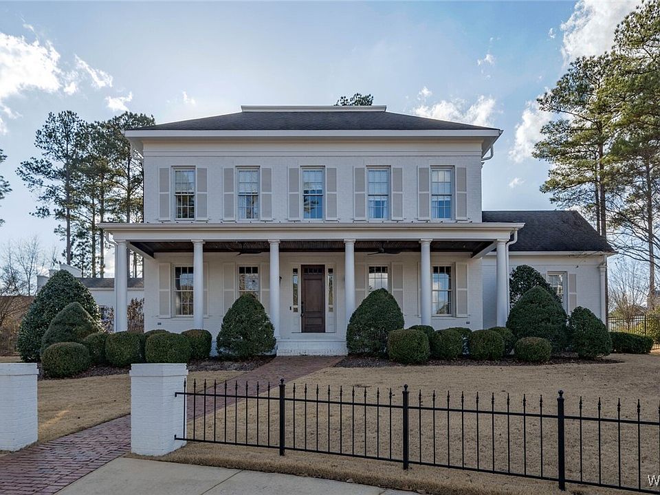 1st image of 886 Savannah Sq