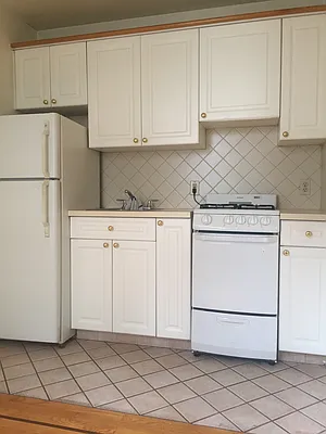 Rented by Waverly Realty Associates | media 18