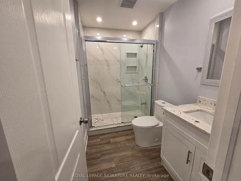 33 Ingleside Dr #LOWER — Photo 9
