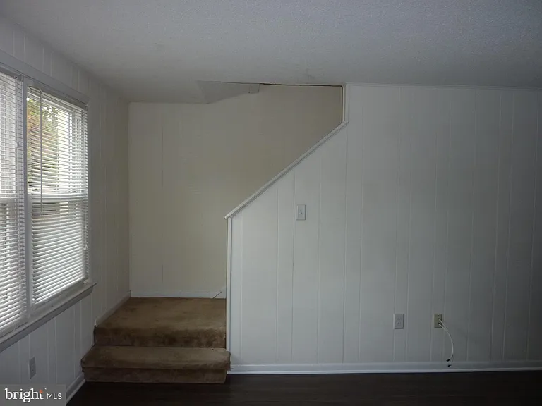 809 Logan St #2B — Photo 8