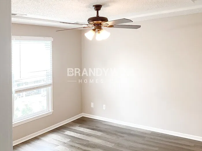 105 Sumac St — Photo 16
