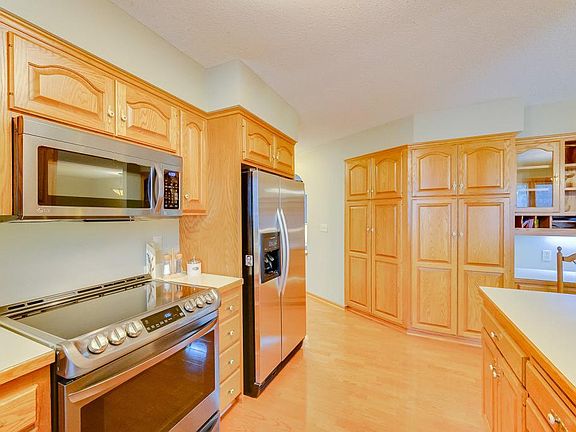 5th image of 14963 Village Woods Dr