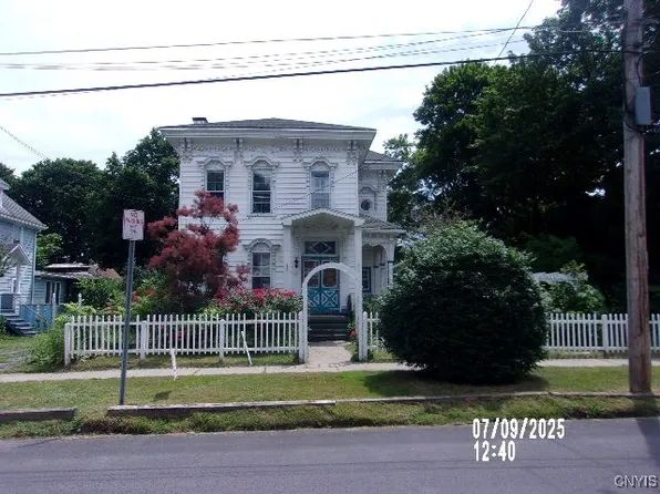 20 N 4th Ave, Ilion, NY 13357