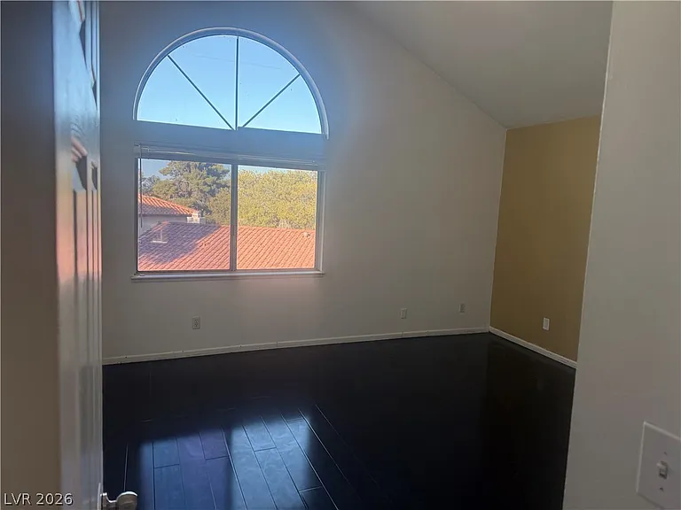 3204 Mariner Bay St — Photo 3